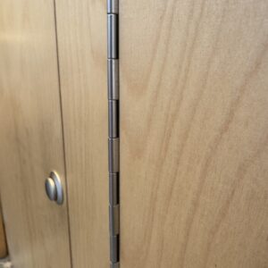 Charnière Piano inox A2 — Les Inoxydables avec Marcel